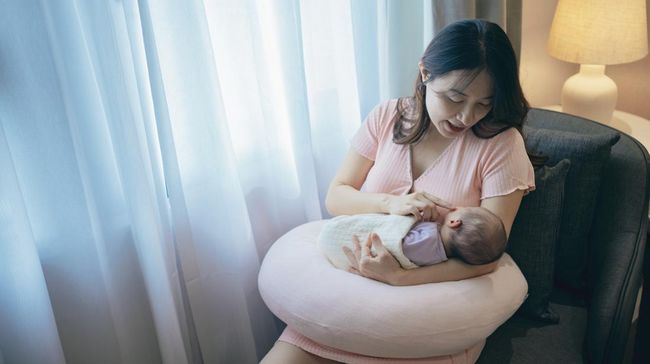 Bayi Minum ASI Banyak Hari Ini tapi Besok Sedikit, Normalkah?